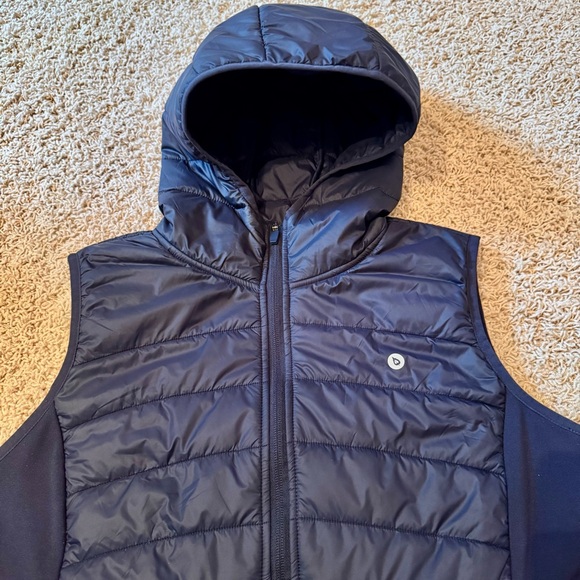 NWOT- BALEAF Women's Puffer Vest Hooded Running Vest Slim Fit Lightweight -Large - Picture 3 of 4